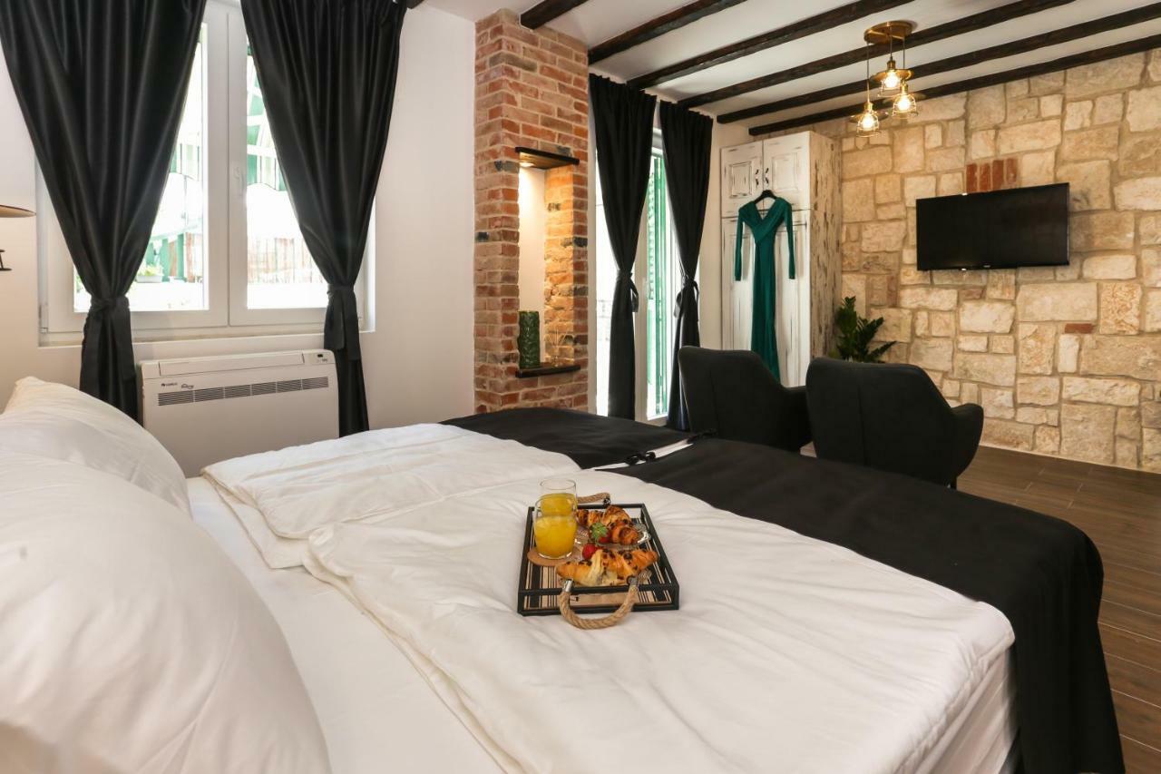 Luxury Rooms Dino Split Exterior photo