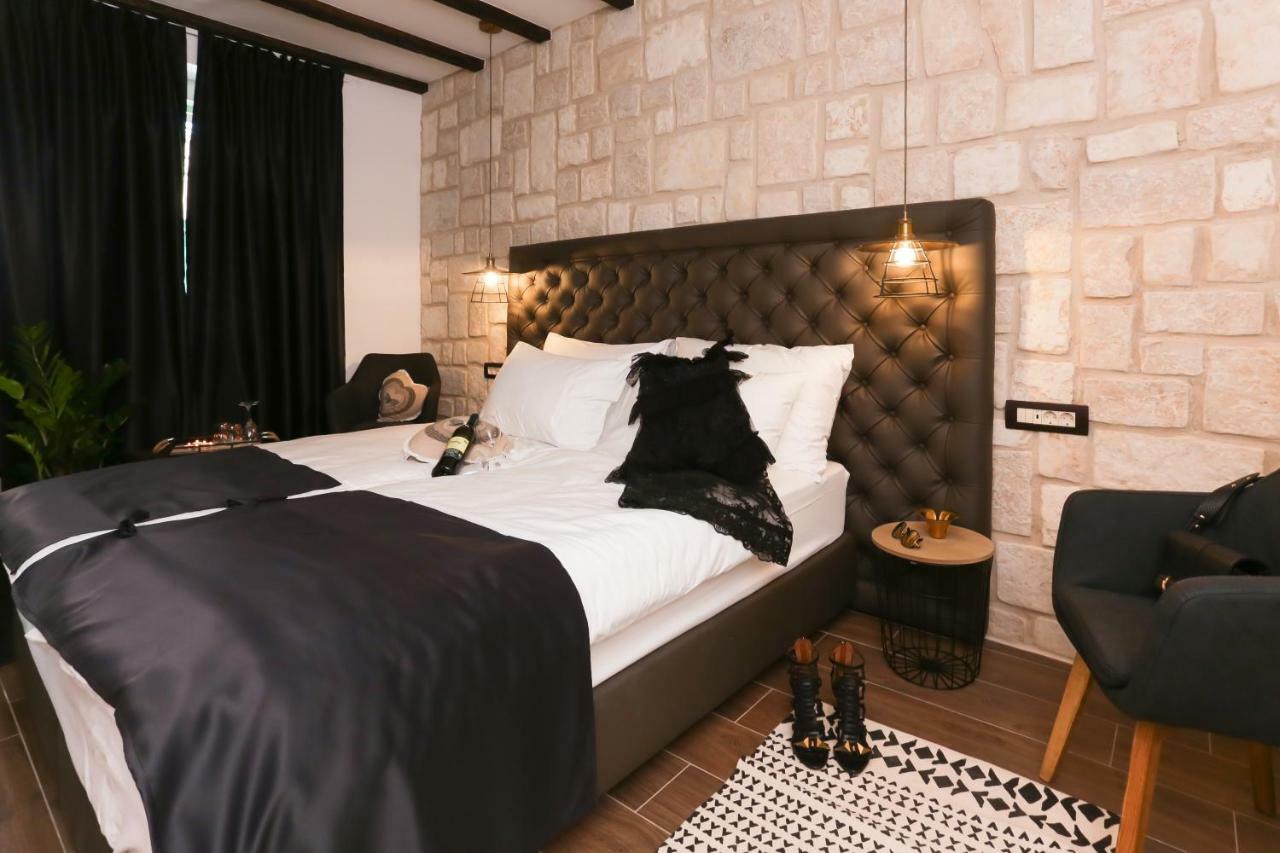 Luxury Rooms Dino Split Exterior photo