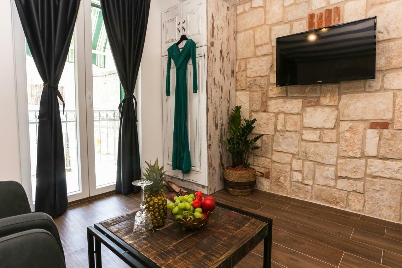 Luxury Rooms Dino Split Exterior photo