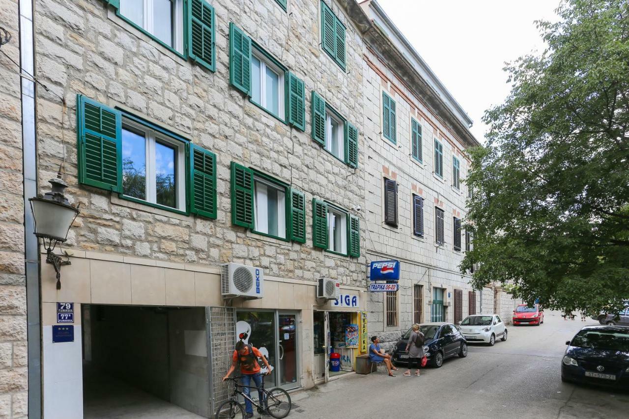 Luxury Rooms Dino Split Exterior photo