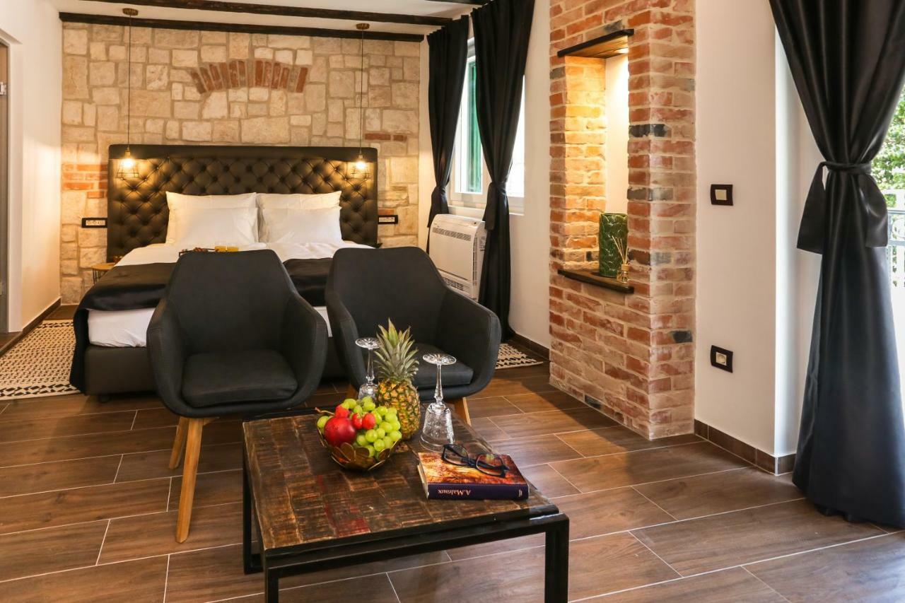 Luxury Rooms Dino Split Exterior photo