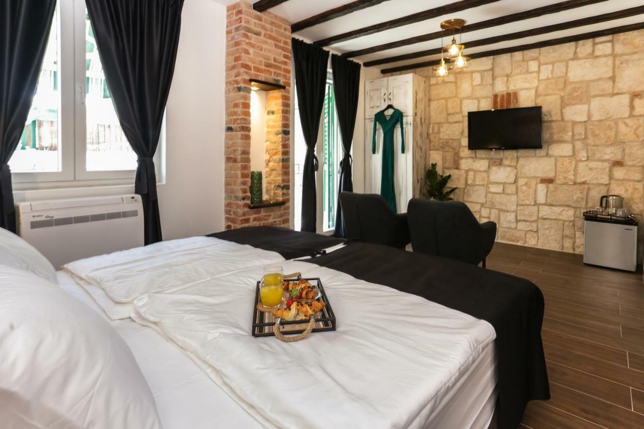 Luxury Rooms Dino Split Exterior photo