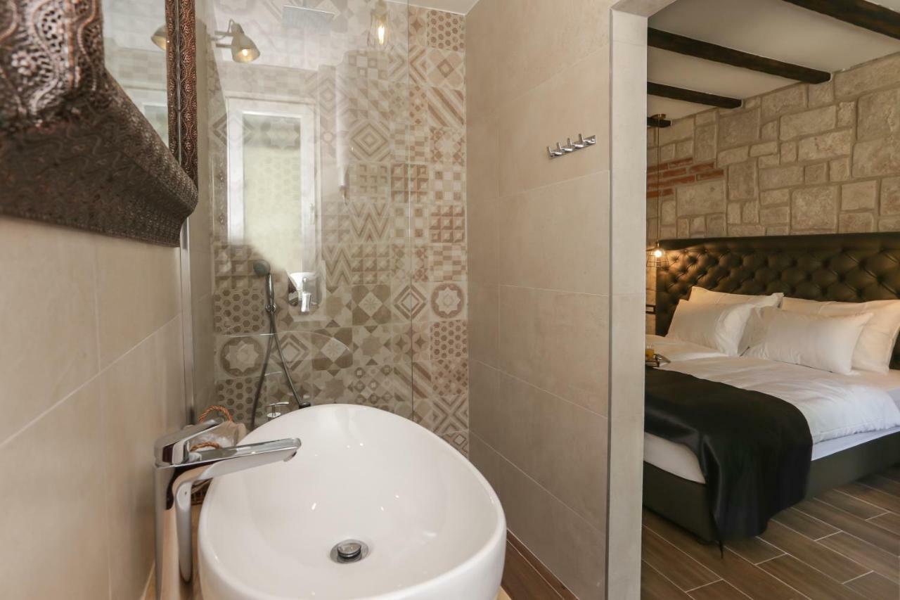 Luxury Rooms Dino Split Exterior photo