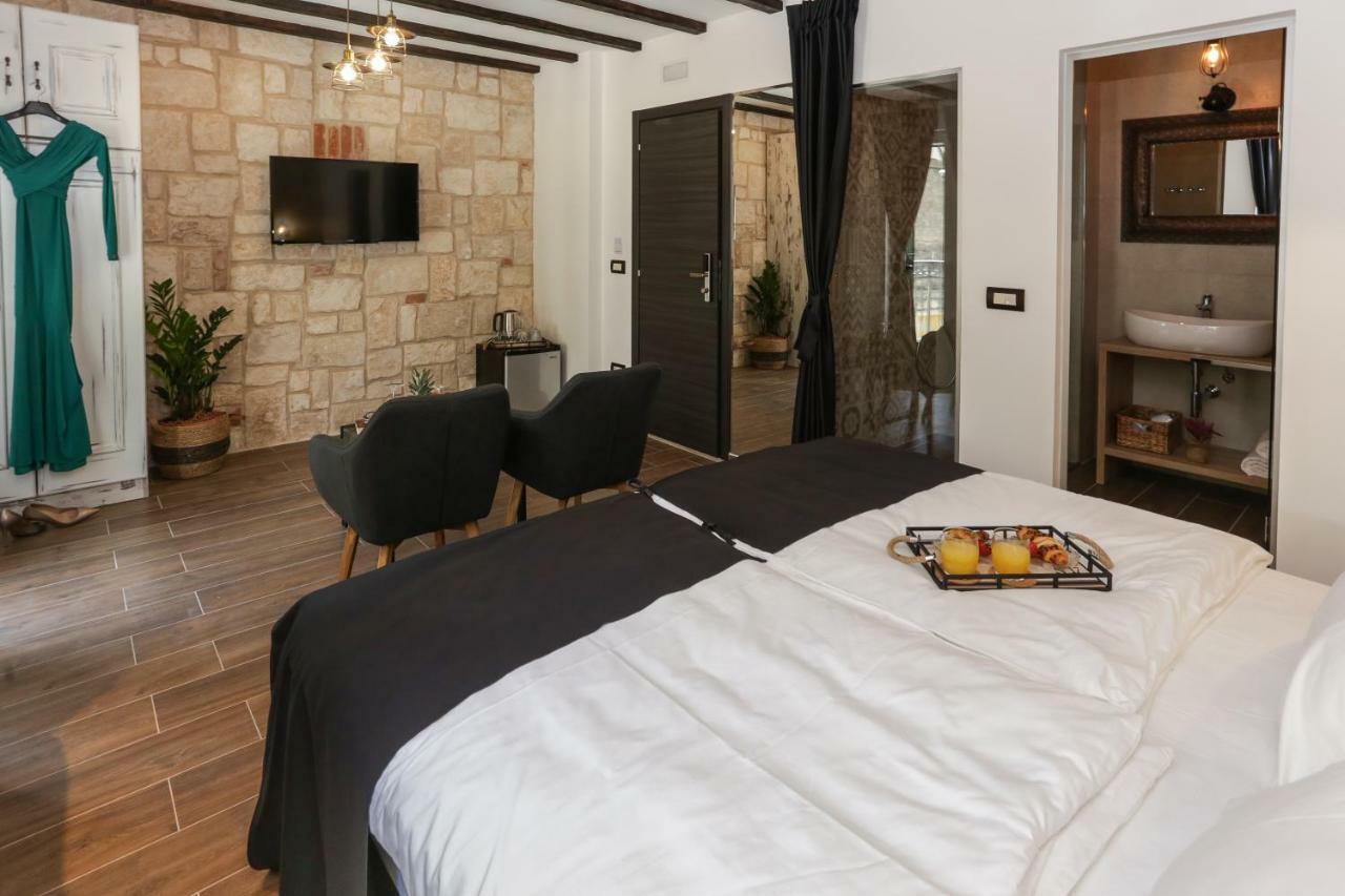Luxury Rooms Dino Split Exterior photo