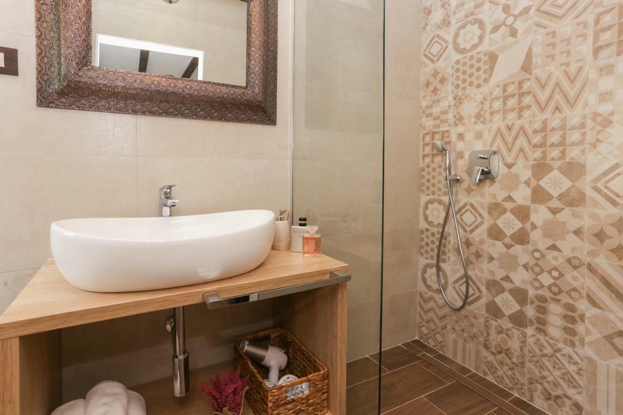 Luxury Rooms Dino Split Exterior photo